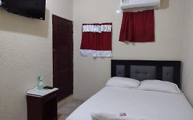 Rosa'S Hotel